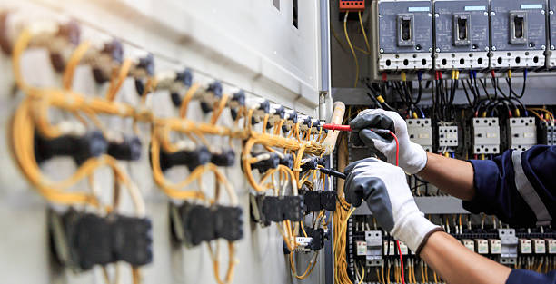 Professional Electrician technician working in Wright, FL
